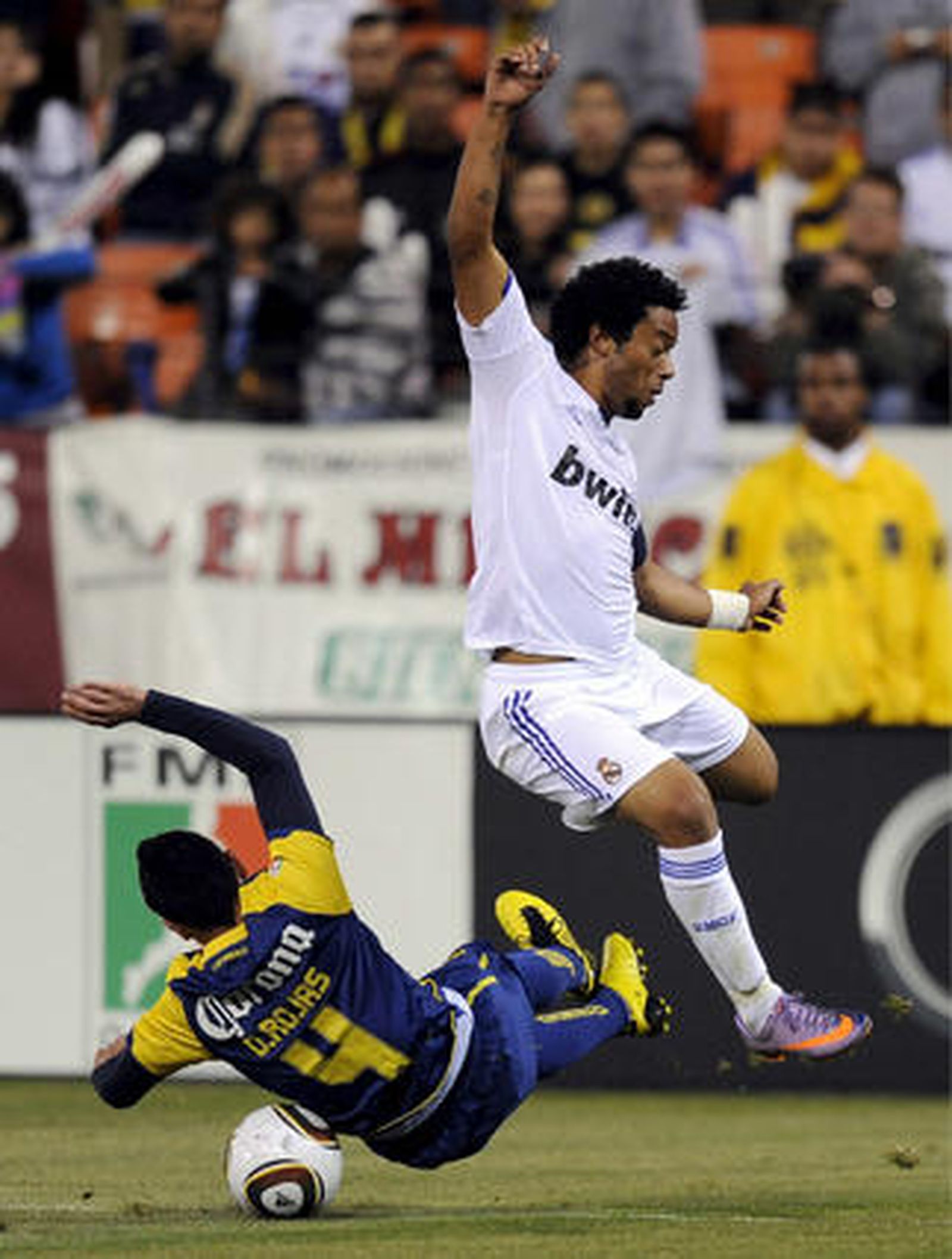 La era de Mourinho con el Real Madrid comenzó de forma triunfal después que el equipo español venciese por 2-3 a las Águilas del América de México, en partido amistoso disputado en el Candlestick Park de San Francisco.

Foto: REUTER