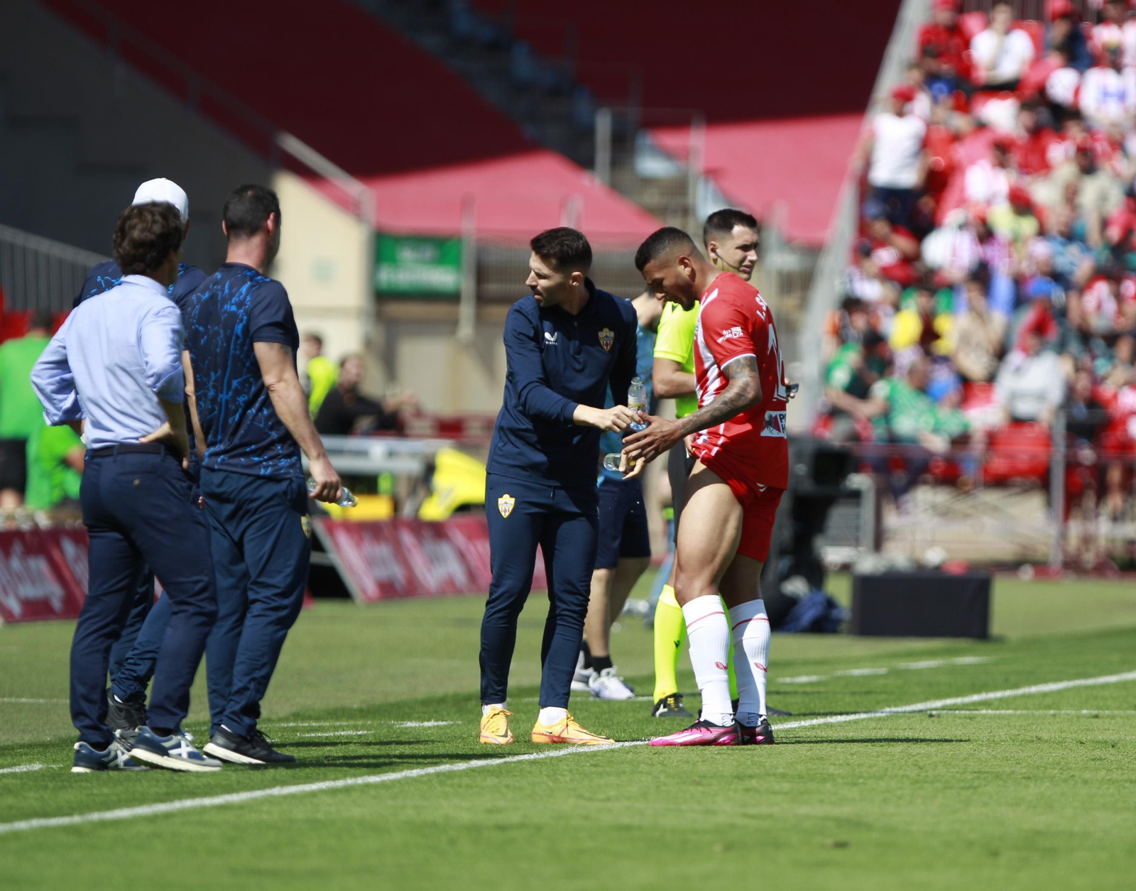 Imágenes del partido de la Liga Santander U.D. Almería-Cádiz C.F.