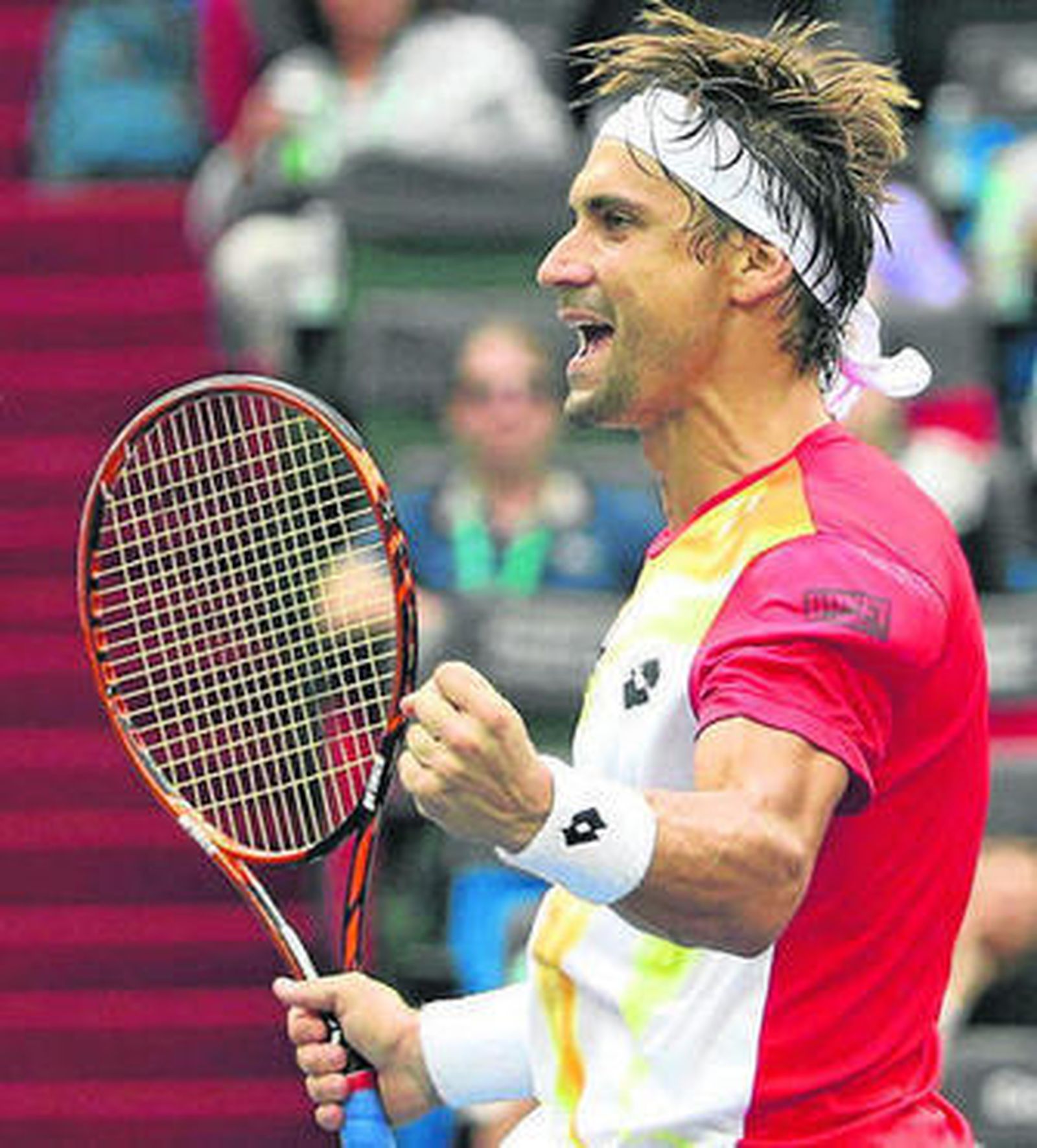 Ferrer celebra su triunfo ante Murray.