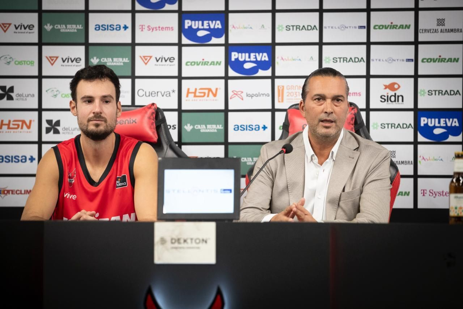 Costa y Fernández-Arenas, durante la presentación de este jueves
