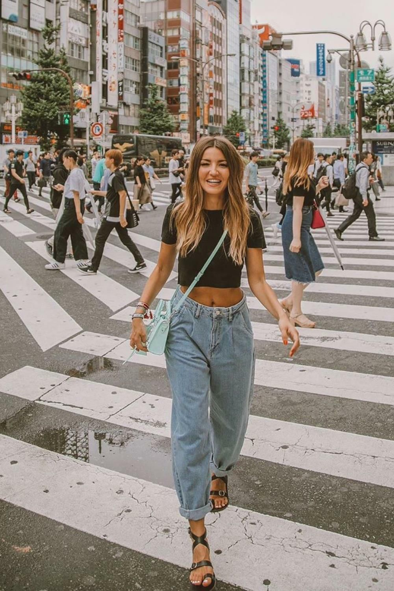 La 'instagramer' Alexandra Pereira luce un pantalón 'slouchy'.