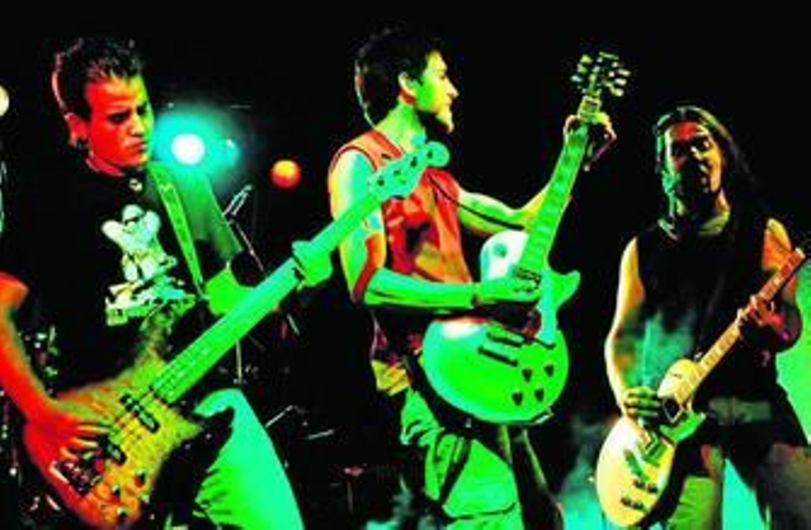 A Media Tea, durante una actuación.