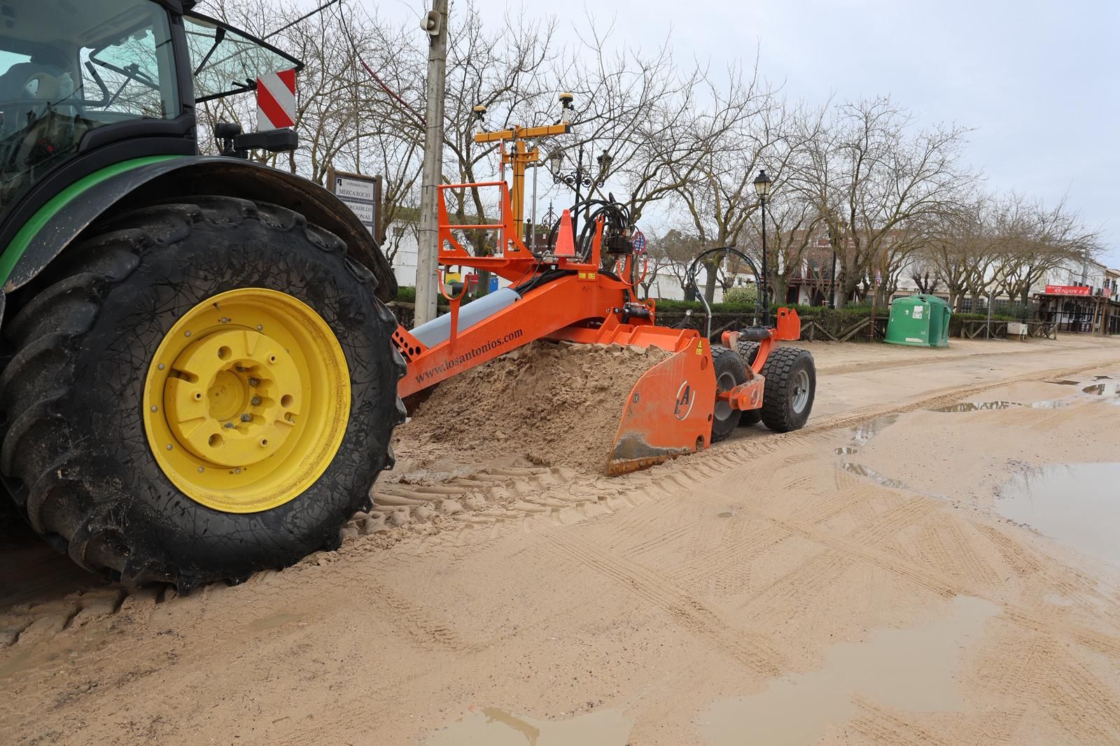 El Rocío tras la inundación de este sábado por la borrasca Marta: fotografías de las calles anegadas en la aldea