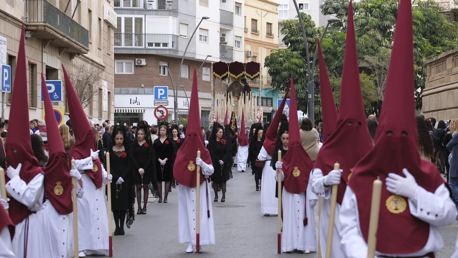 La procesión de Coronación en Almería, en imágenes