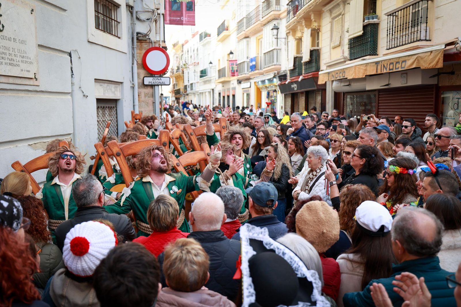 Las mejores imágenes del domingo de Carnaval de Cádiz 2026