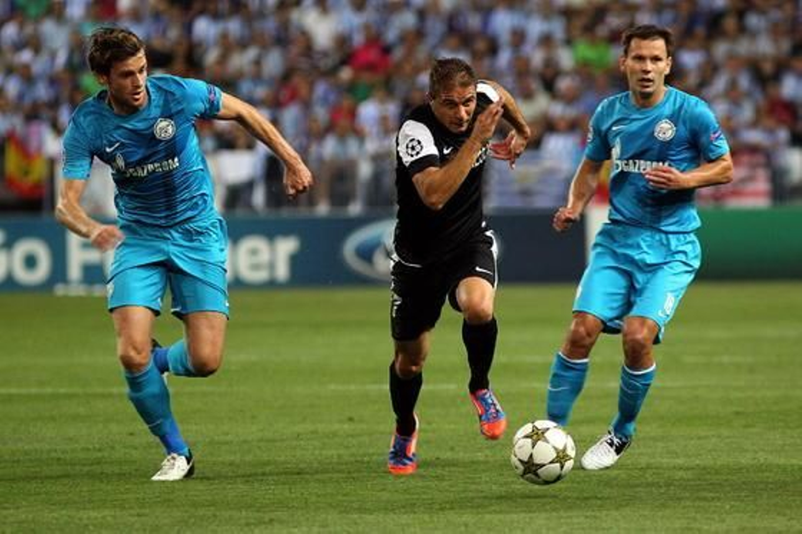 El estreno soñado del Málaga en la Champions, en fotos 

Foto: EFE