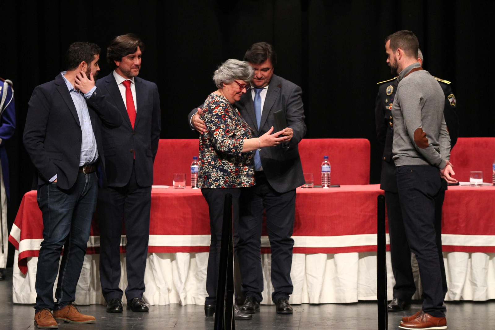 La policía Local entrega las medallas en el día de su patrón