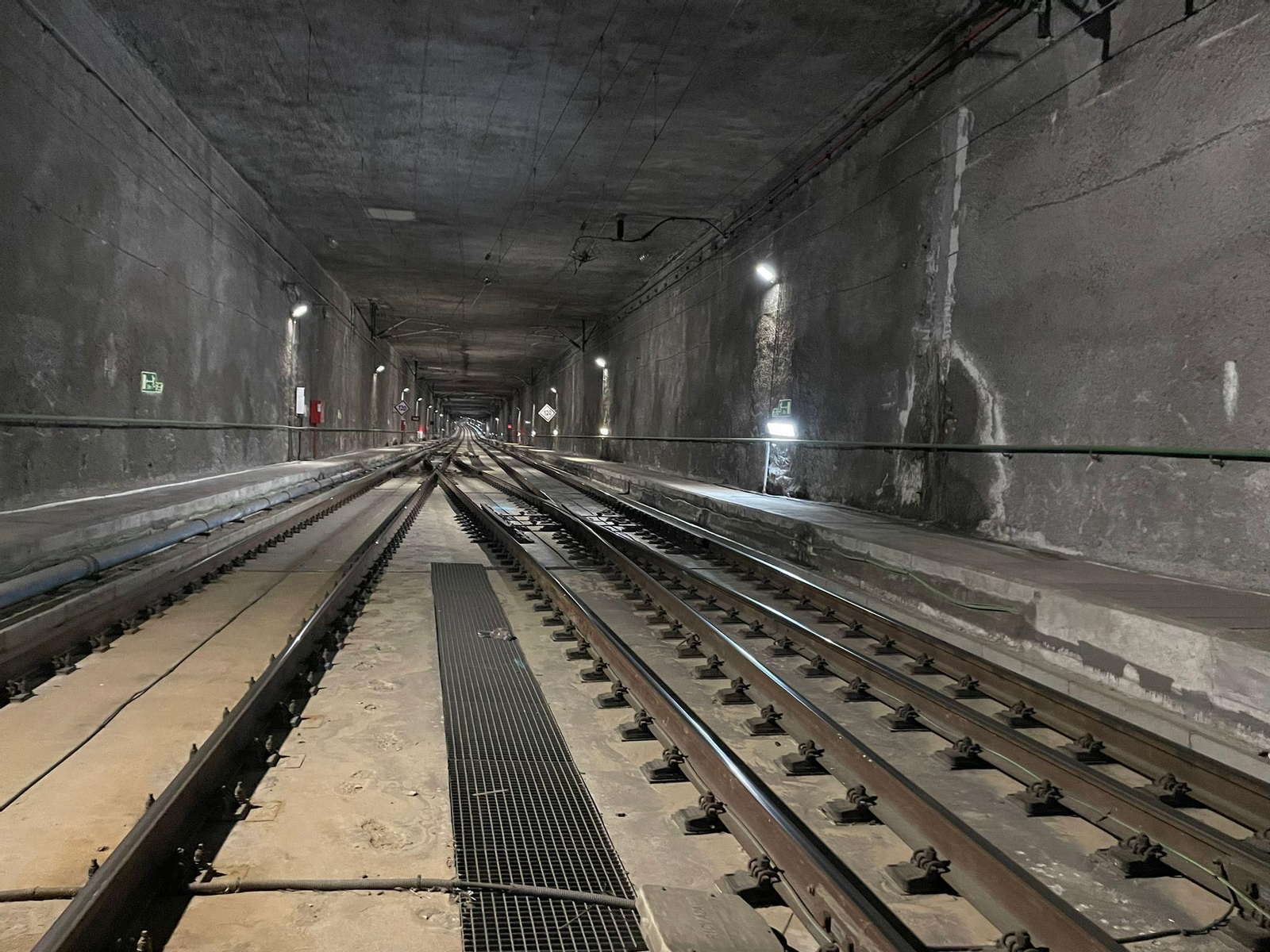 Interior del túnel que será reparado durante los próximos meses.