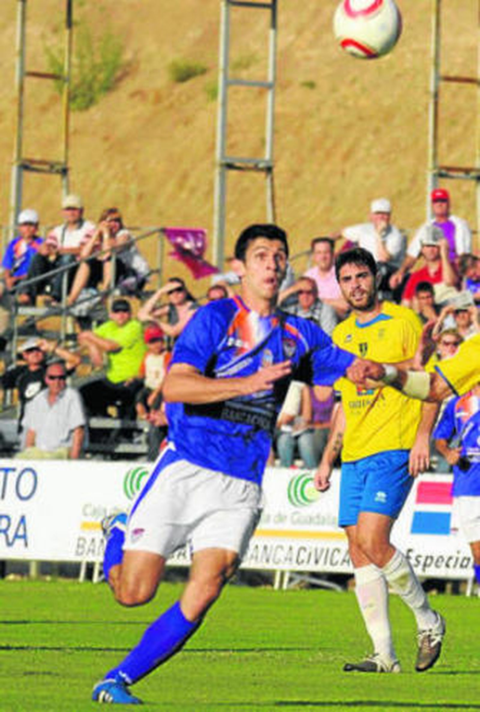 Juanjo, el goleador de la Segunda B, es el octavo refuerzo
