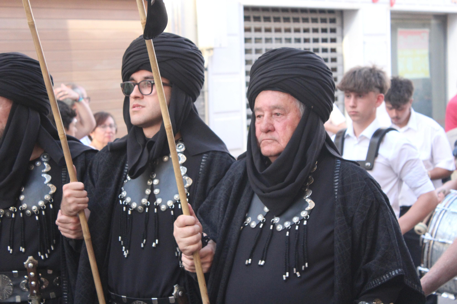 El desfile de Moros y Cristianos de Vera, en imágenes