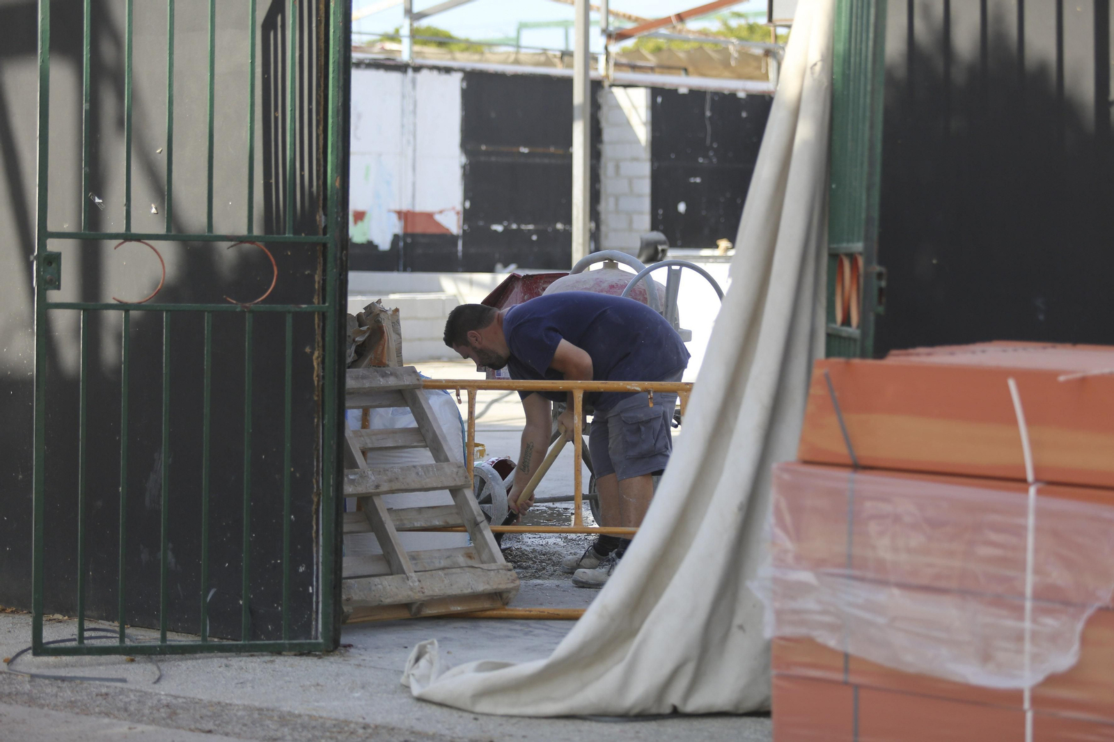 Las fotos de los preparativos para la Feria de Málaga 2019