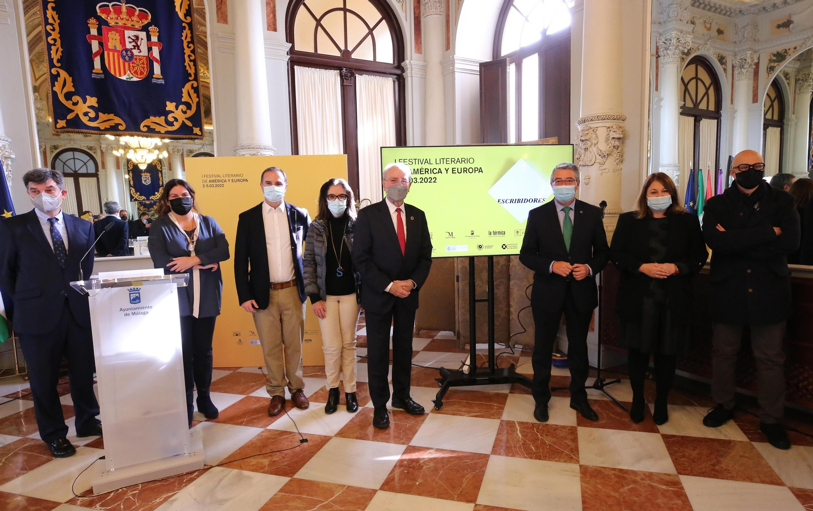 Autoridades en la presentación del festival Escribidores en el Ayuntamiento de Málaga. Autoridades en la presentación del festival Escribidores en el Ayuntamiento de Málaga.