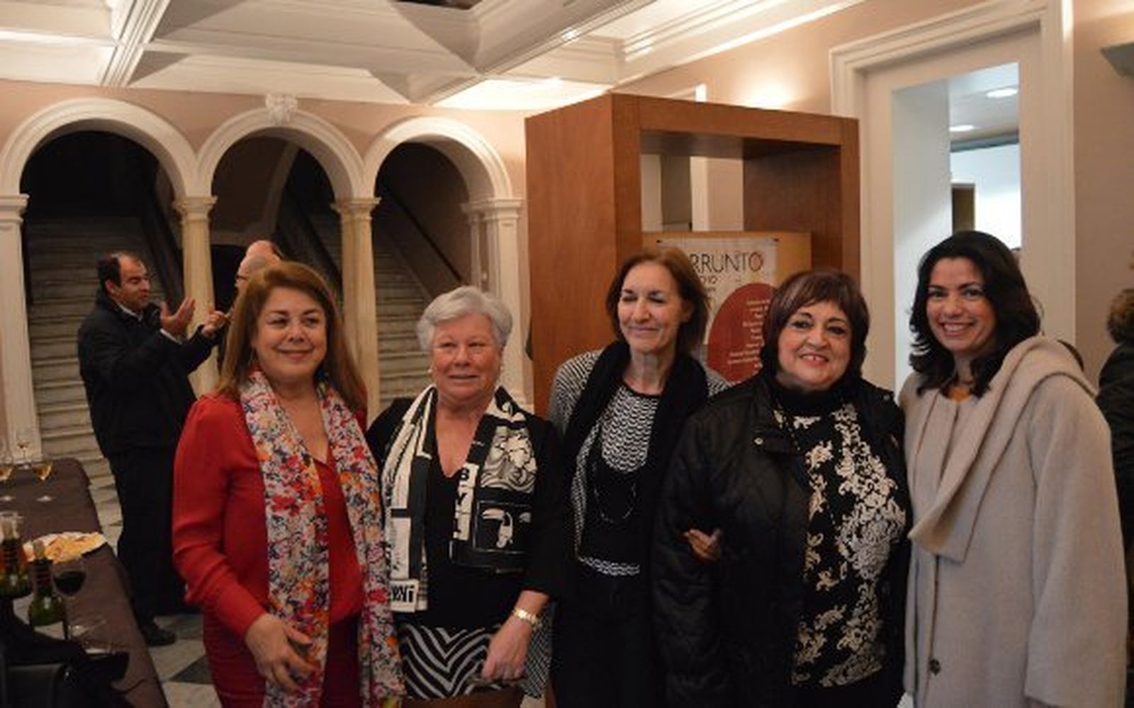 Pilar Arias, Julia Román, Noni Macías, Amalia Quirós y Mar Terrero, durante la inaguración.  Foto: Ignacio Casas de Ciria