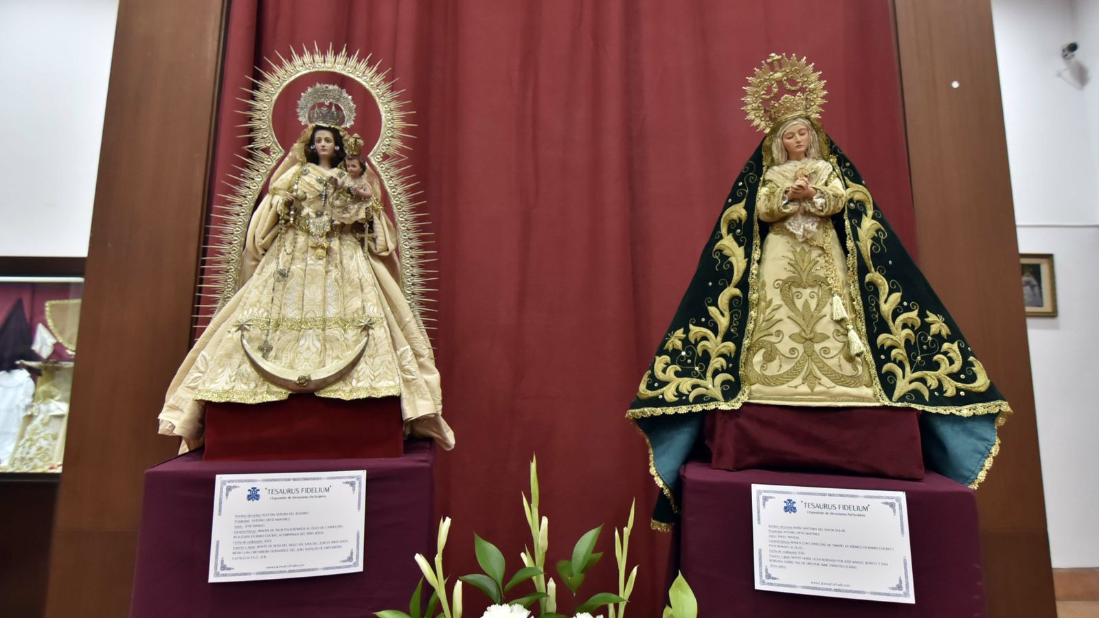 Las fotos de la exposicíon de Devociones Particulares en el Edificio Istmo - Comandancia