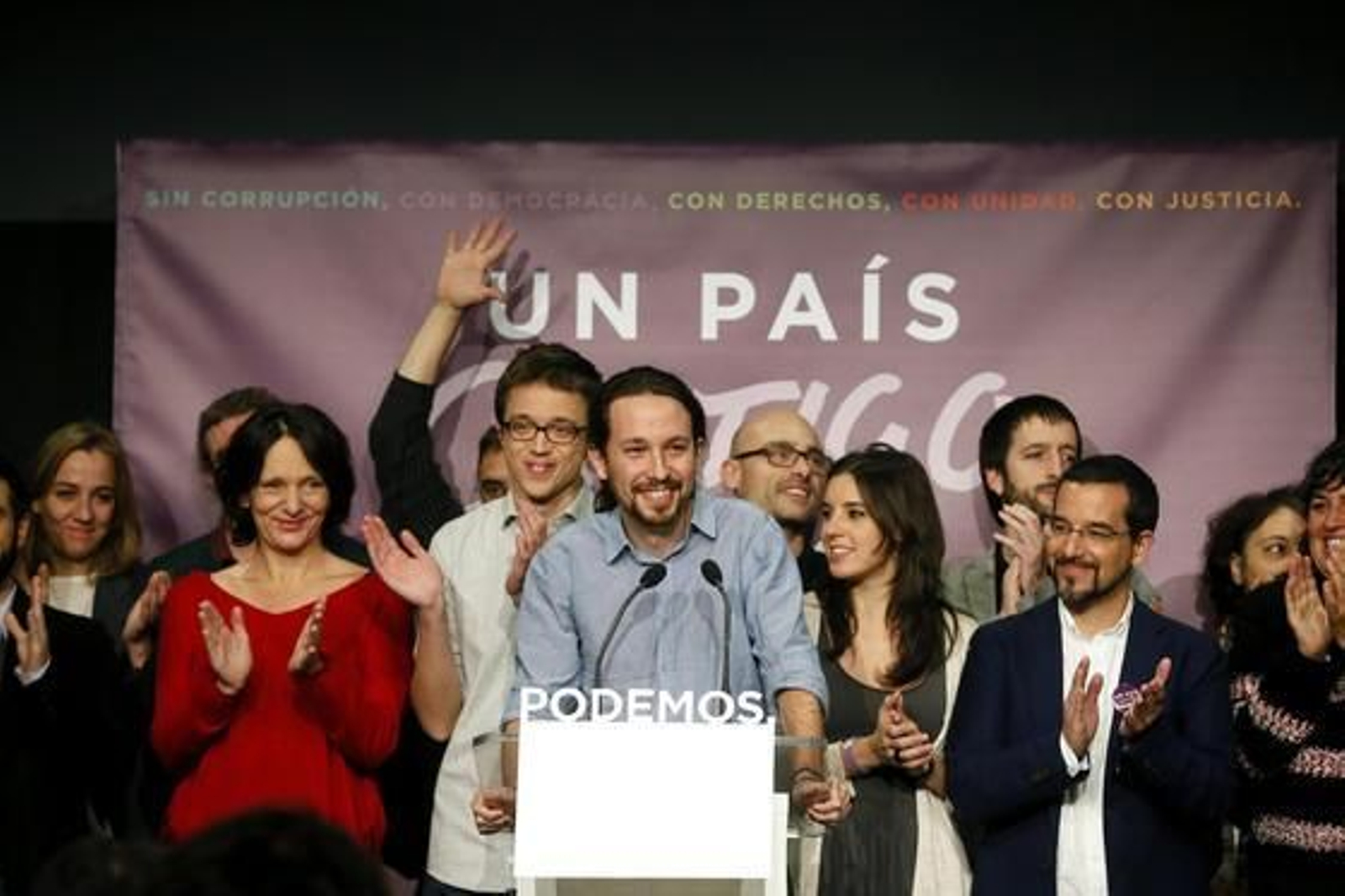 Podemos se convierte en la tercera fuerza y en el gran comodín del PSOE