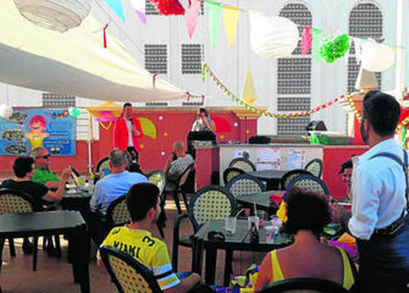 La caseta de la Archicofradía del Huerto destina todos sus beneficios a la asociación AVOI.