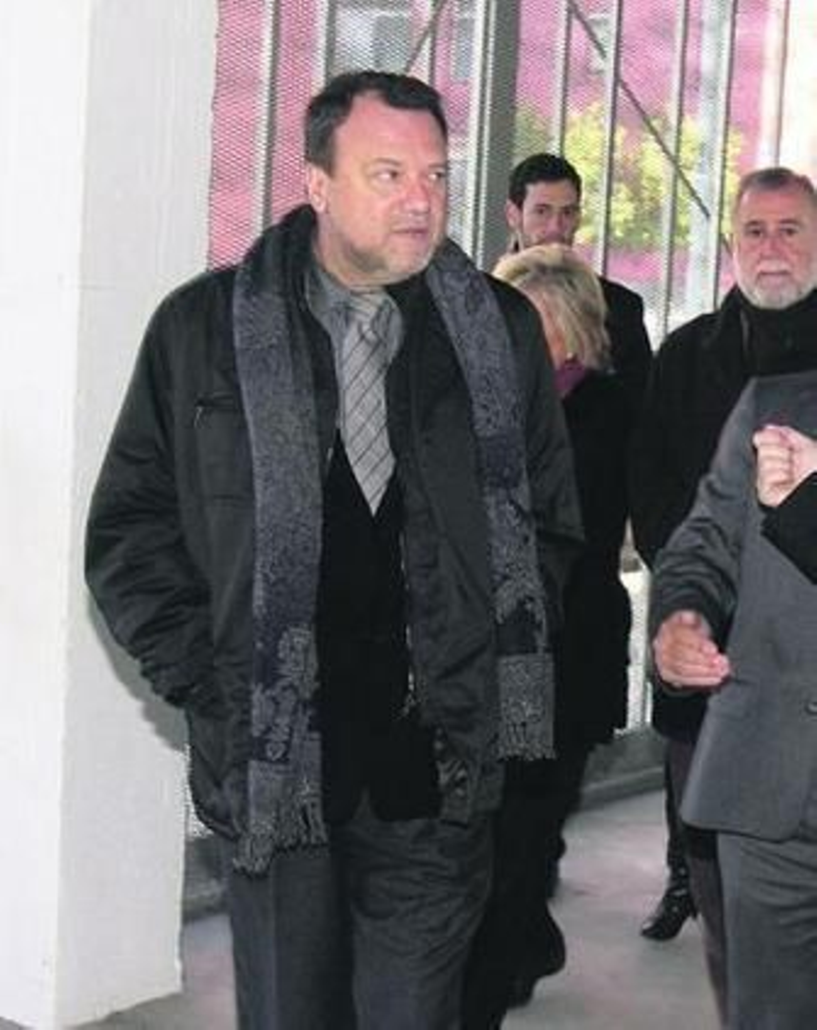 Sánchez Monteseirín se va con una nota de un 3,8