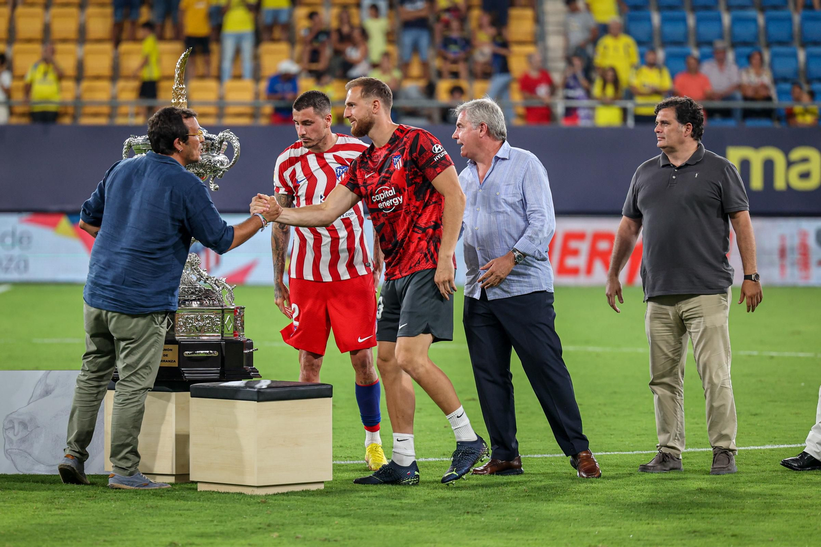 Las imágenes del Cádiz-Atlético de Madrid del Trofeo Carranza
