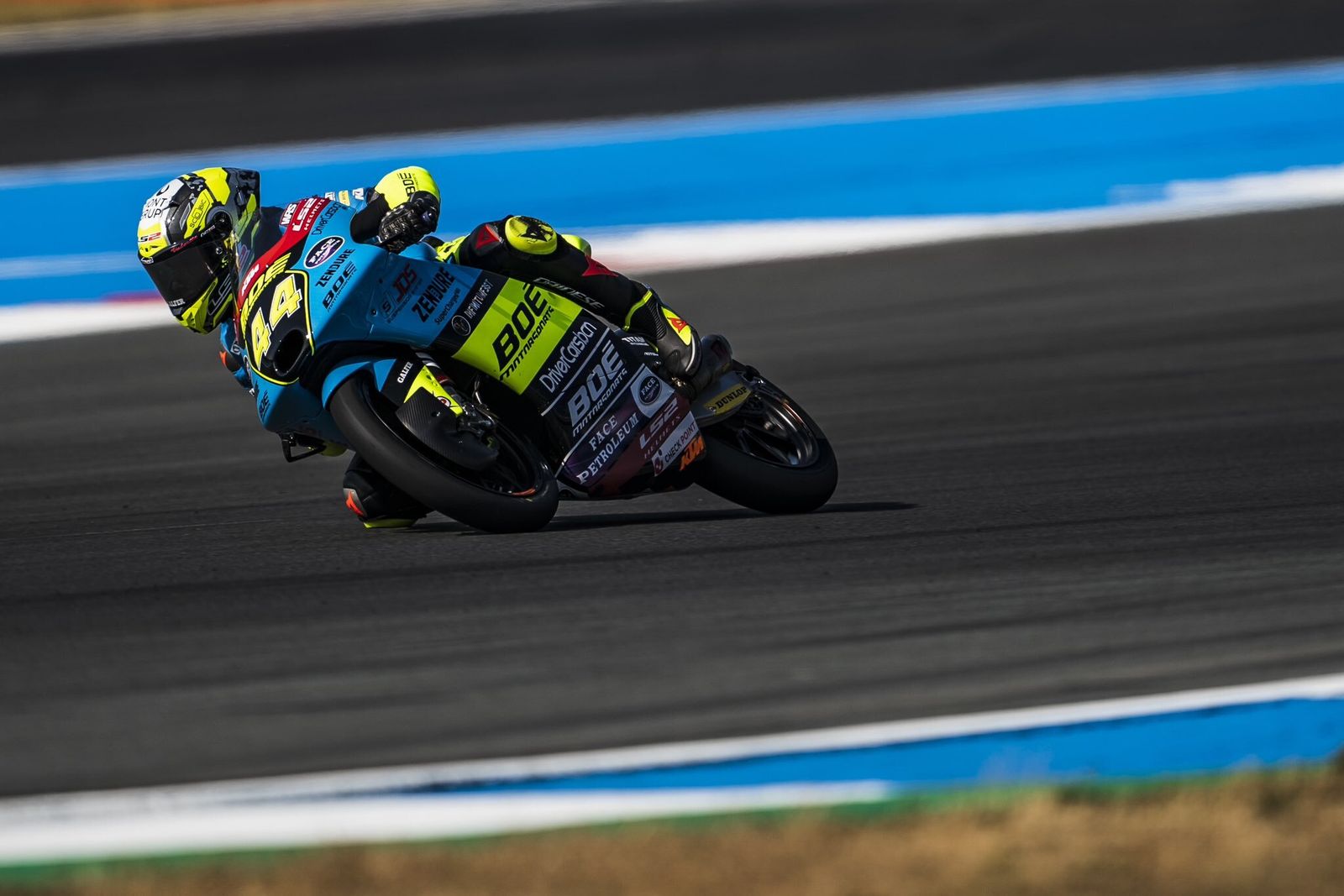 David Muñoz  rueda en el mítico circuito de Assen