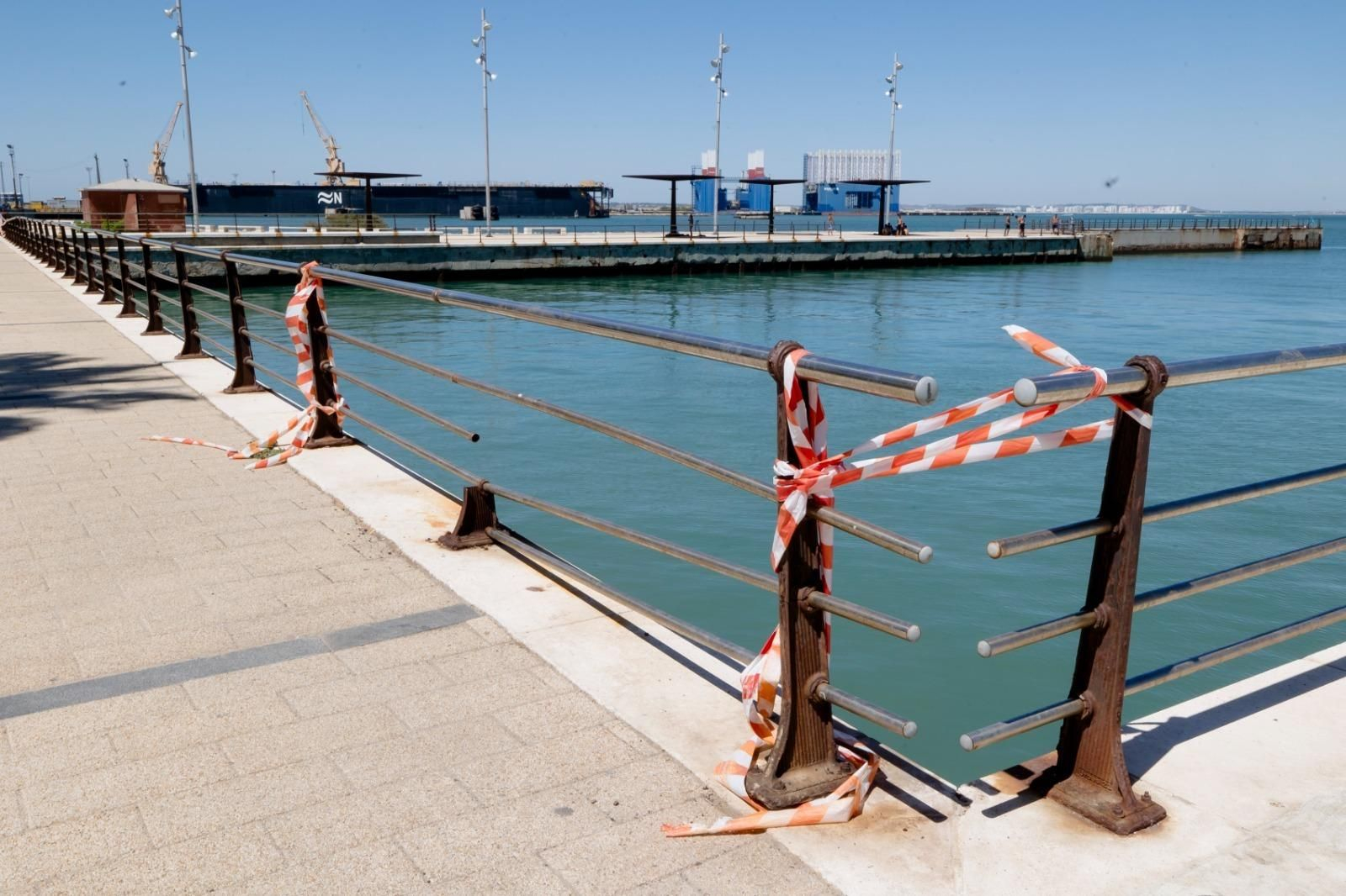 Así está el paseo del barrio de Astilleros