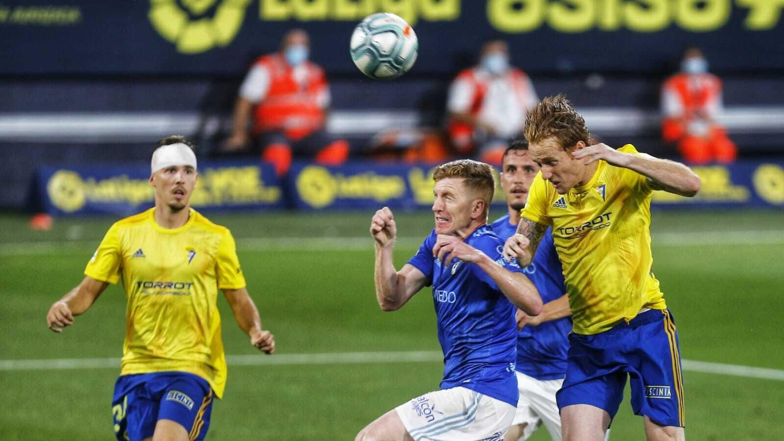 Las imágenes del Cádiz-Oviedo