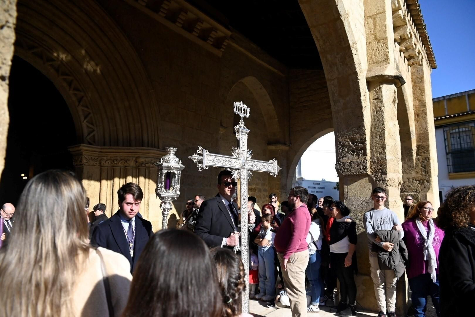 El vía crucis extraordinario del Señor del Calvario de Córdoba, en imágenes