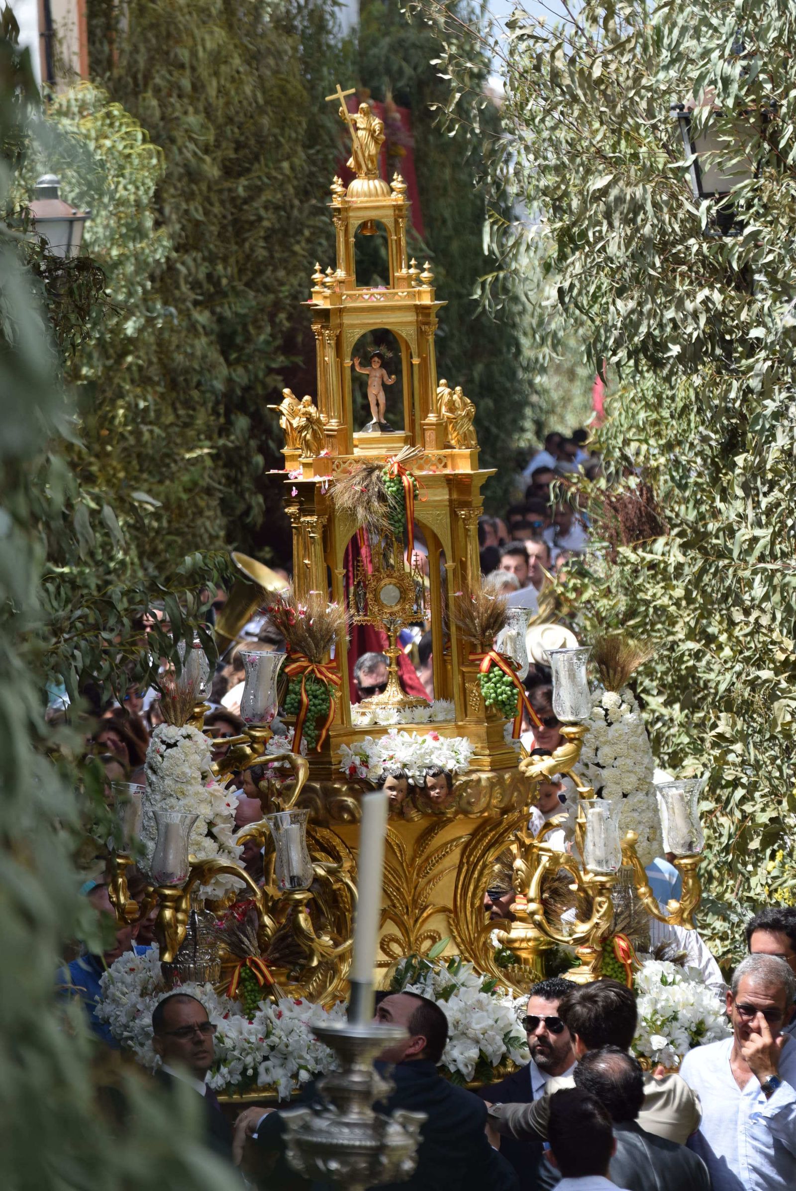 El Corpus en Hinojos. en imágenes