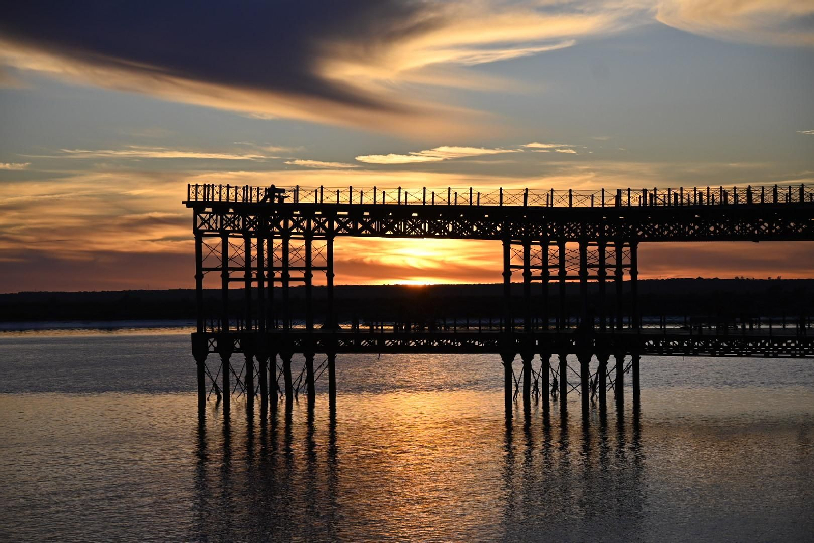 Un paseo por el Muelle del Tinto de Huelva, en imágenes