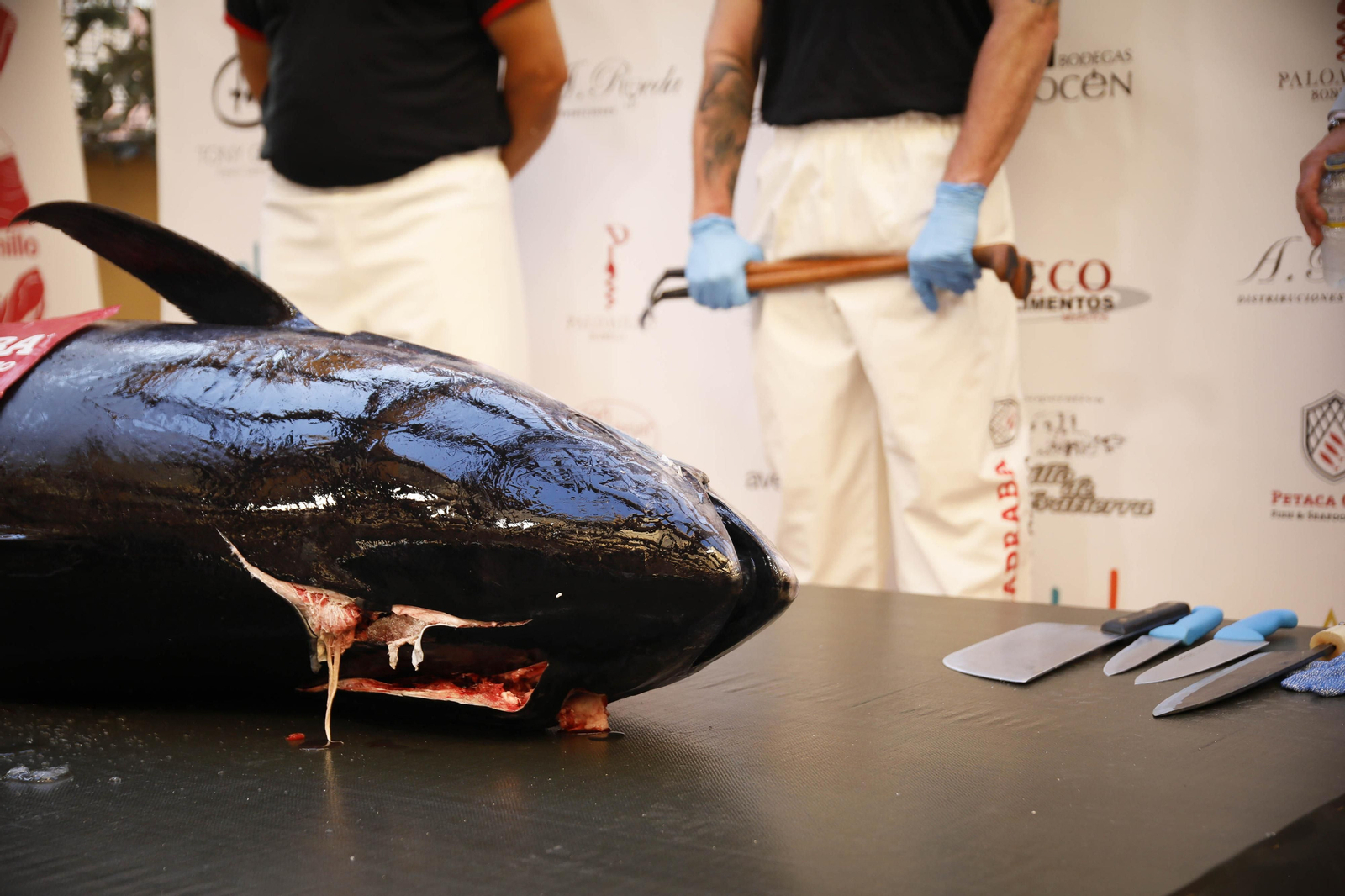El ronqueo del atún en el Espacio Gatronómico Tony García, en imágenes