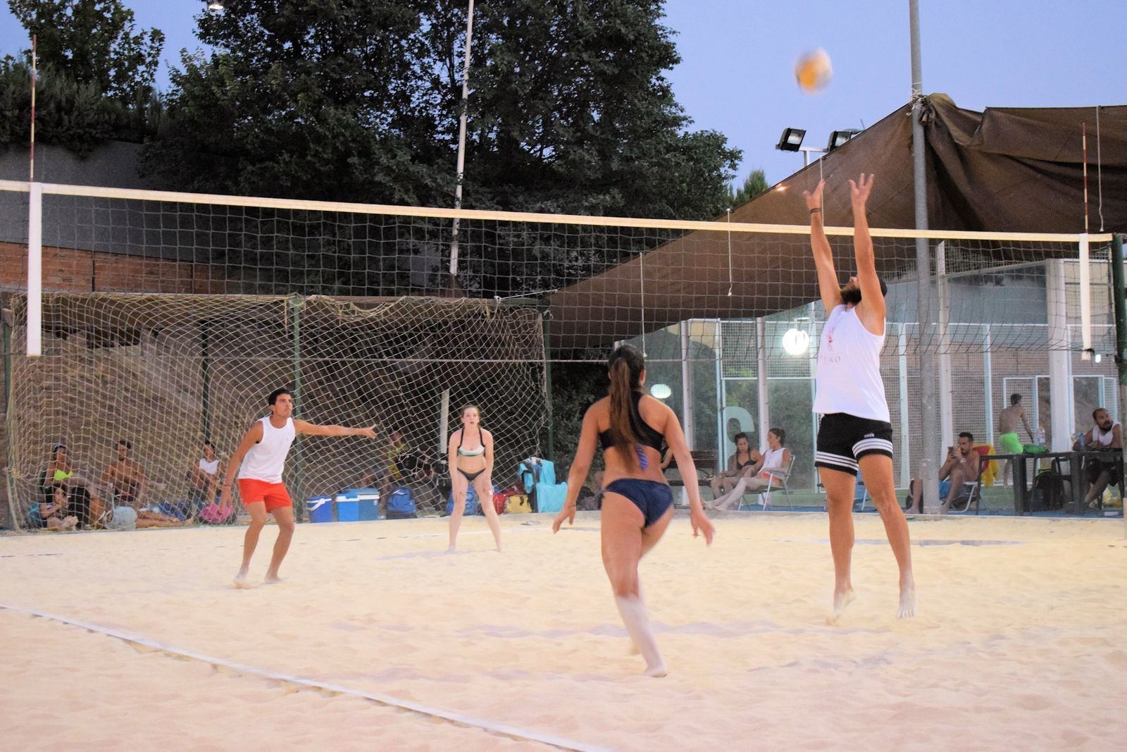 El voley-playa bate récords   de participación en Albolote