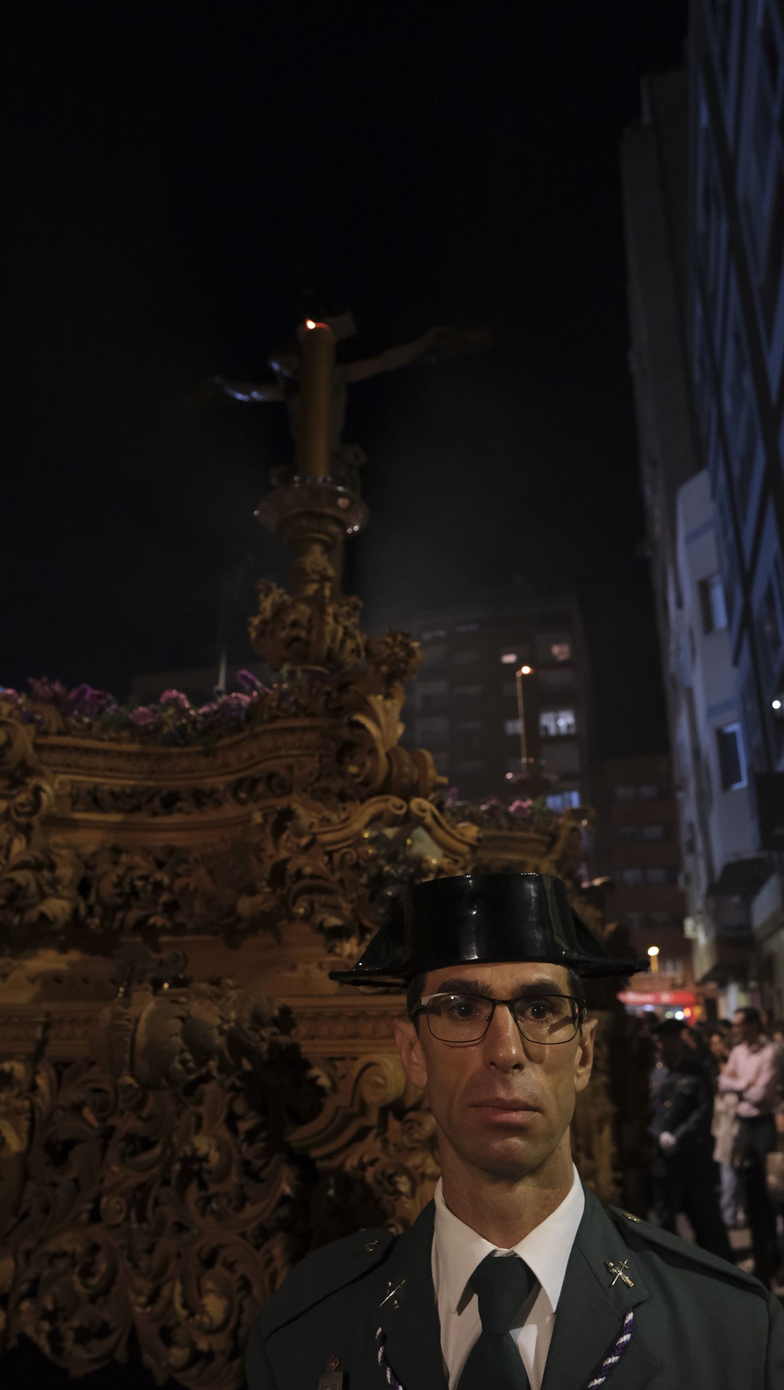 Imágenes de La Magna por las calles de Almería