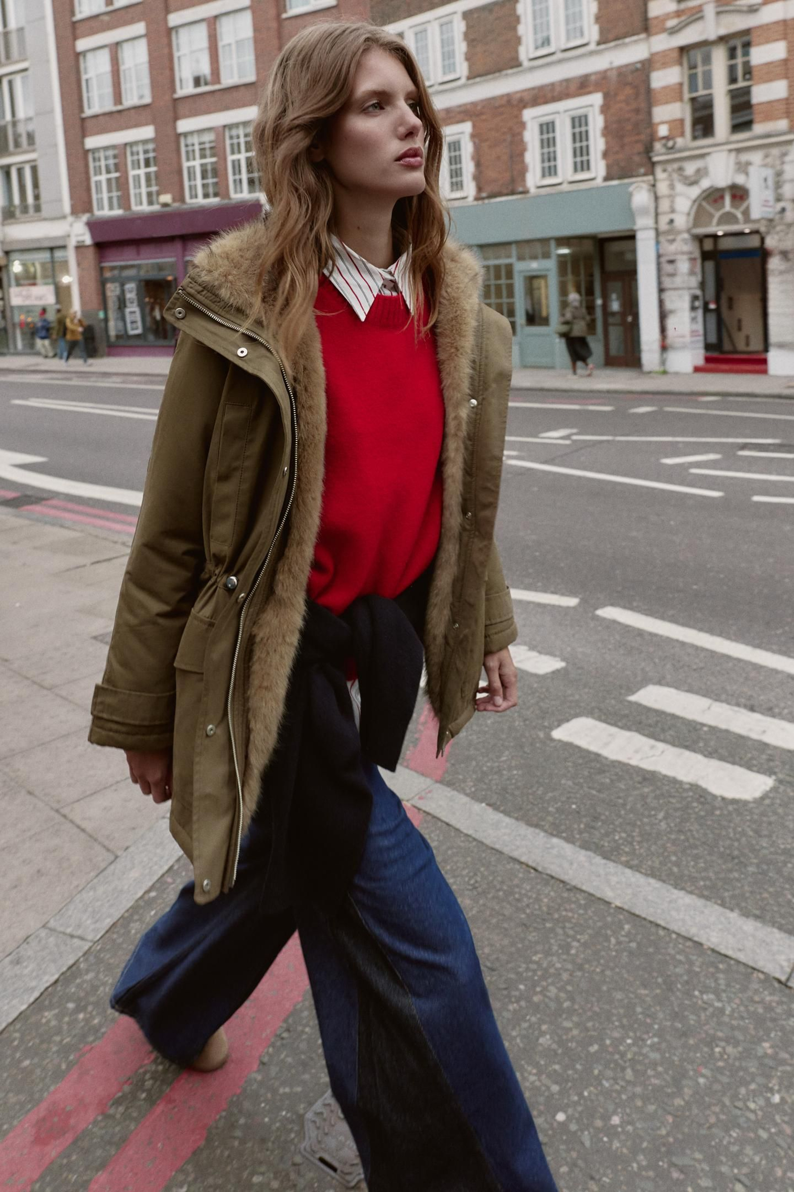 Parka efecto pelo de Zara.