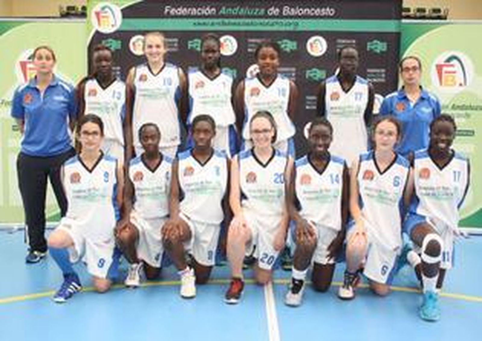 El CD Roquetas Baloncesto femenino infantil participó en el Campeonato de Andalucía