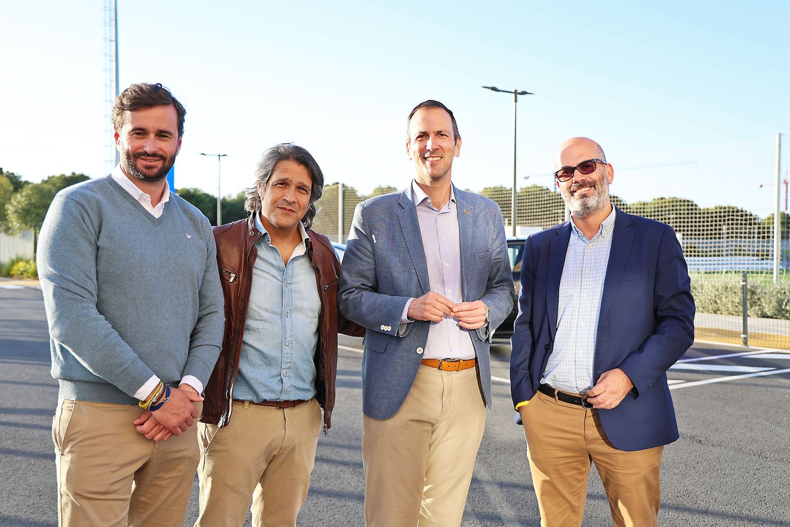 Movitransa presenta los nuevos modelos de BMW IX2 y el X2 en el complejo deportivo Lamiya