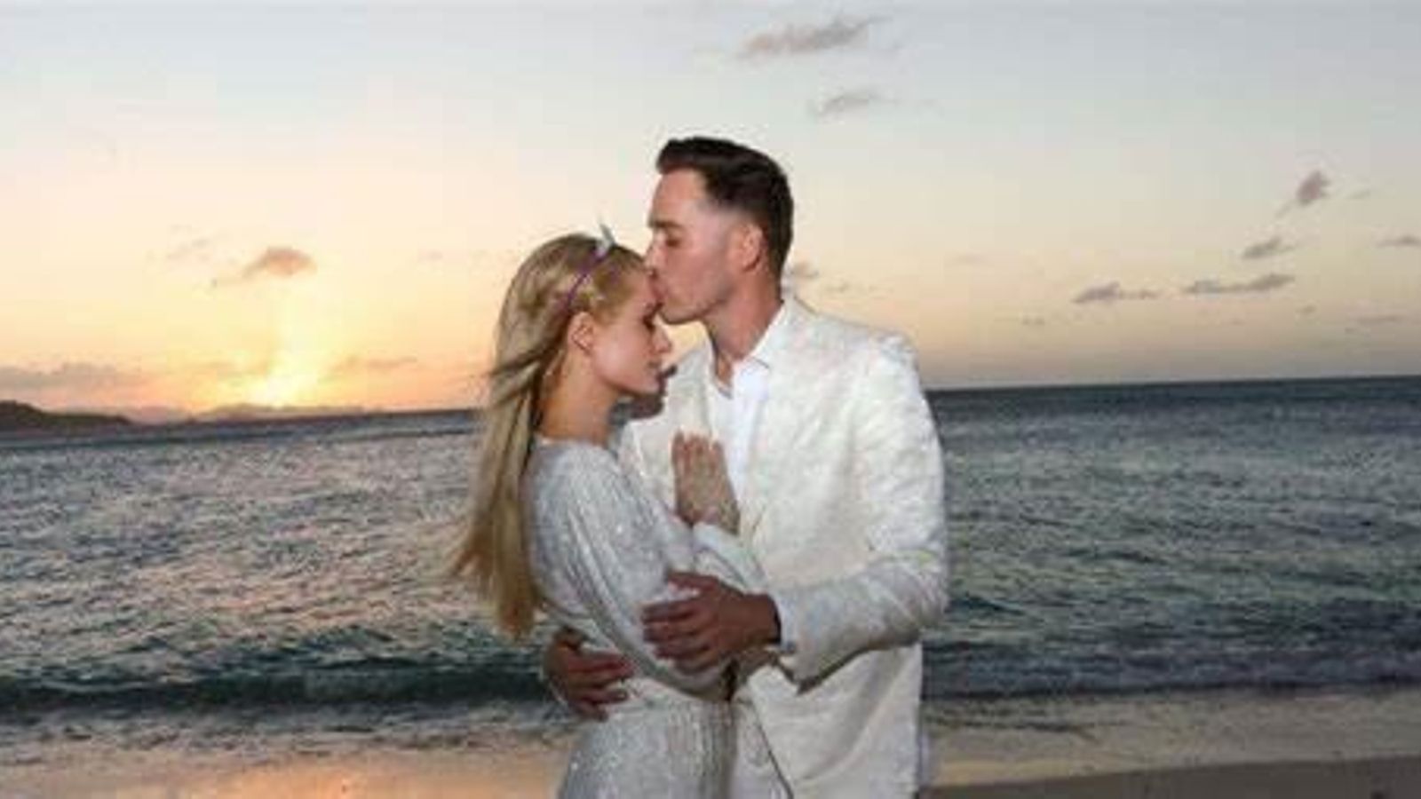 Imagen con la que la pareja anunció en redes su compromiso el pasado febrero.