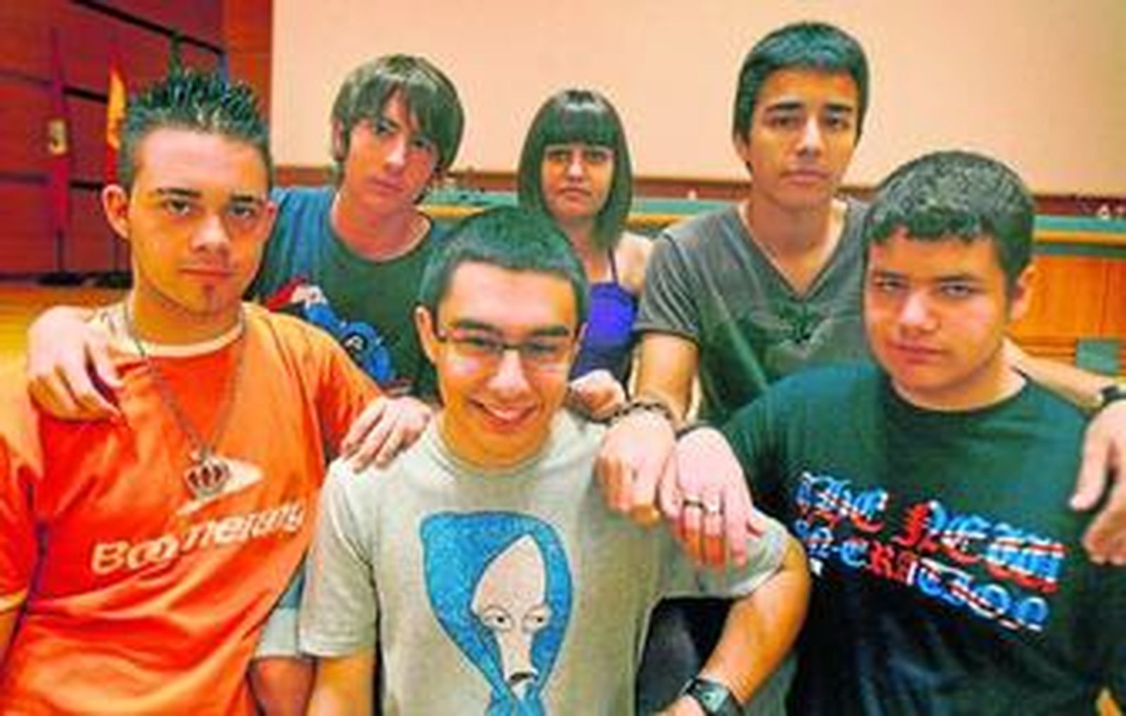 Alumnos de 3º de ESO de San Severiano recibieron una mención especial por la idea de transformar las pisadas en energía.