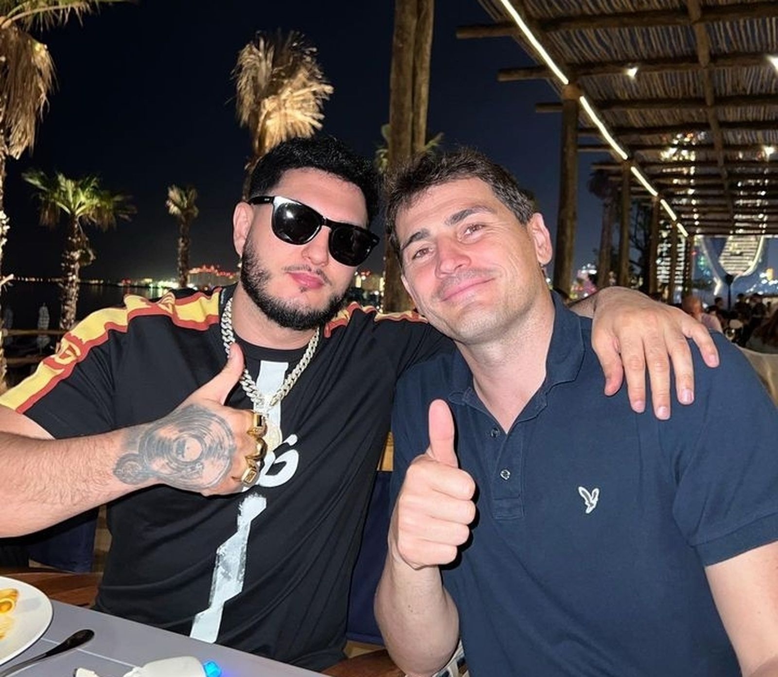 Iker Casillas y Omar Montes han compartido una cena en el puerto de Doha con motivo de la cita mundialista.