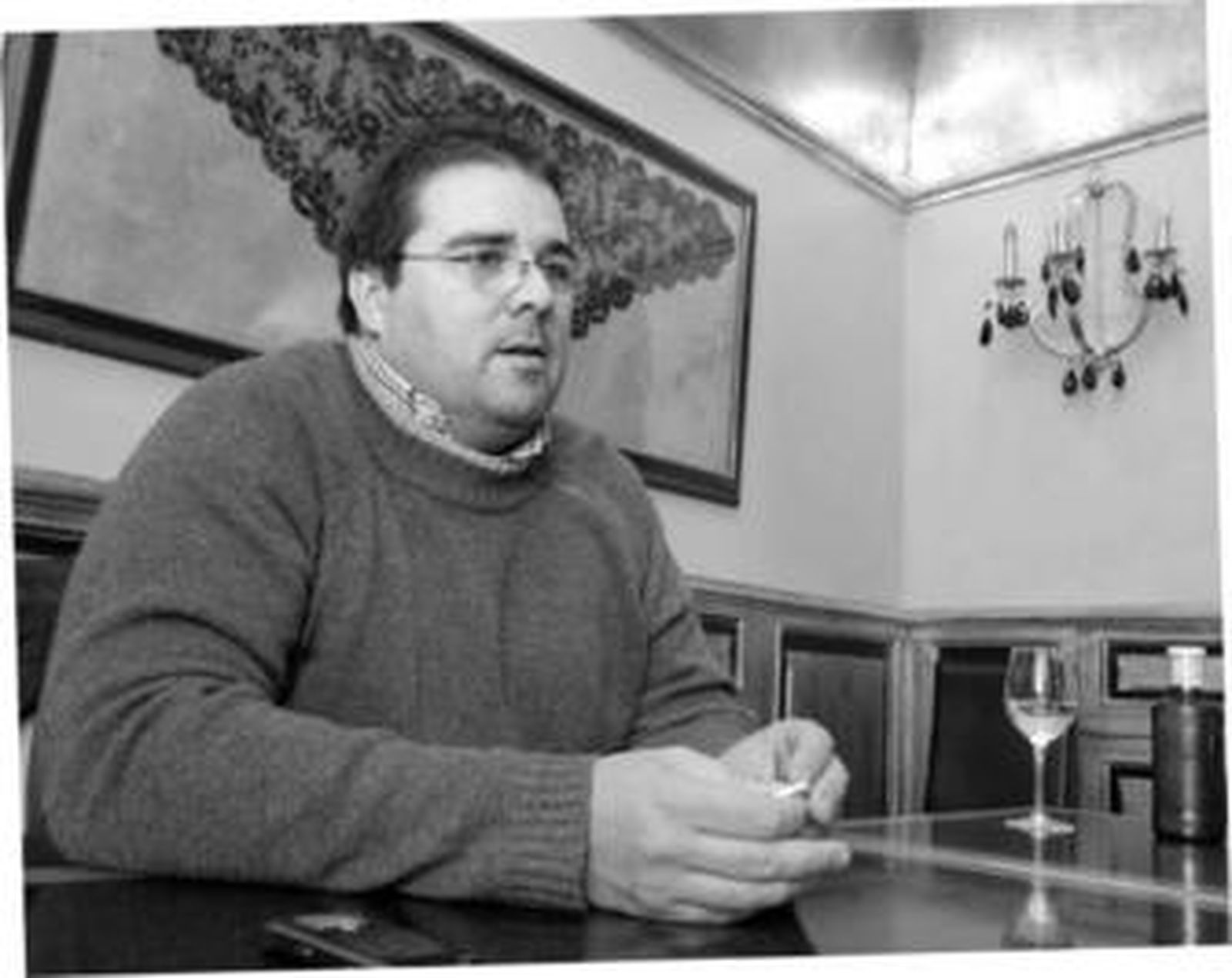 Matthew John Kenny, chófer del departamento de Trasplantes en Virgen del Rocío, en el hotel La Sacristía de Santa Ana.