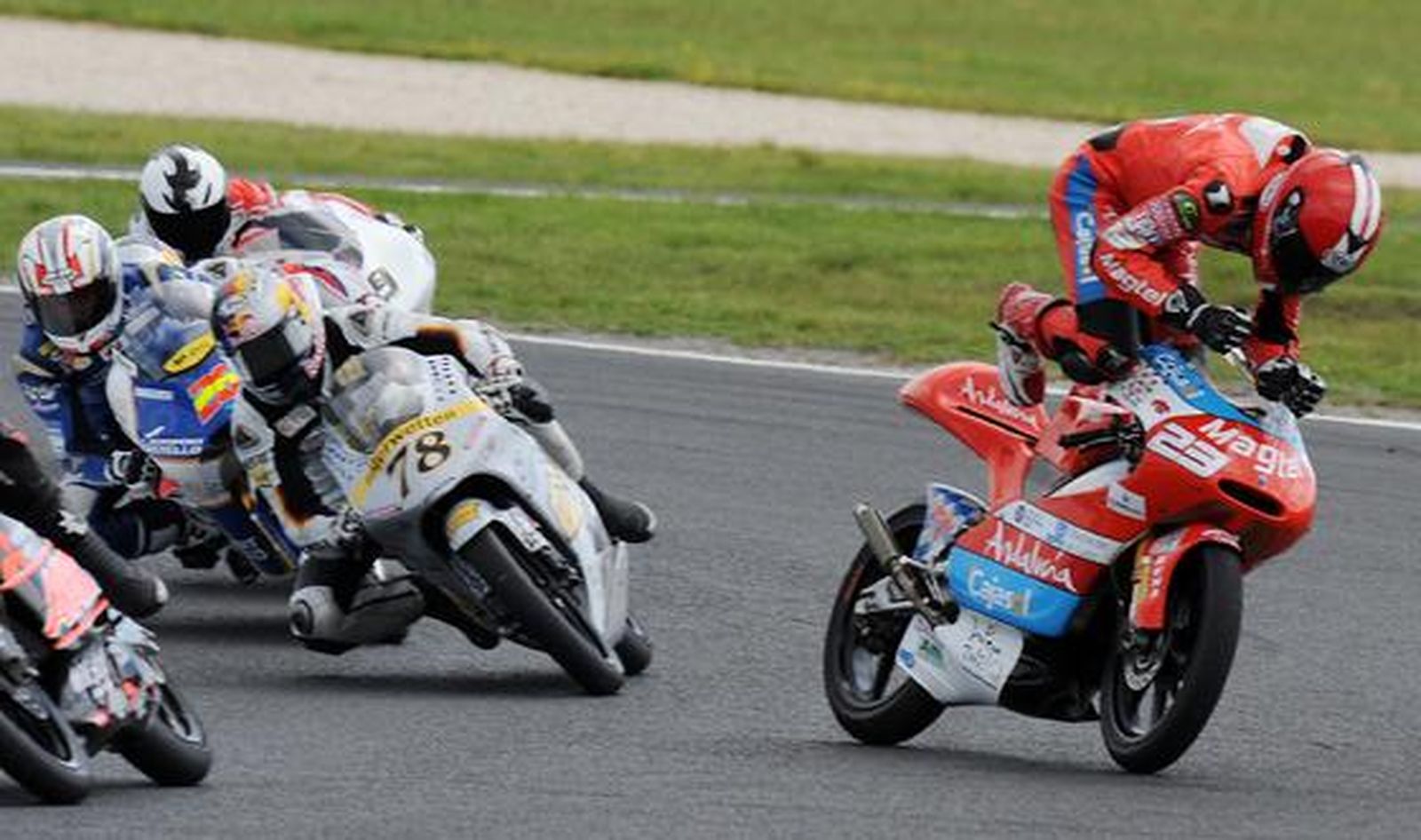Marc Márquez suma en Australia su tercera victoria seguida y se afianza en el liderato. 

Foto: EFE · AFP · Reuters