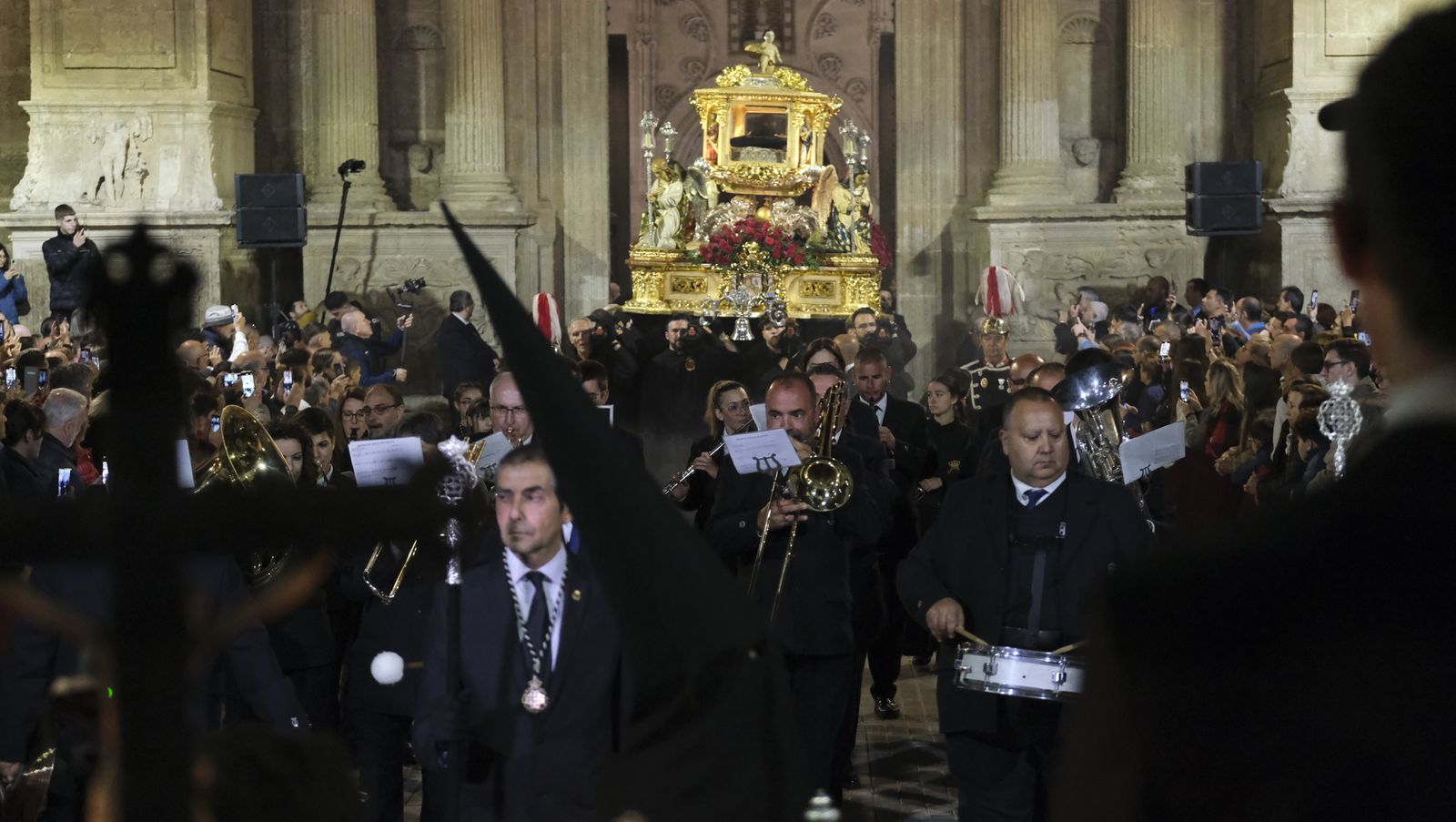 Procesión del Santo Entierro en Almería, en imágenes