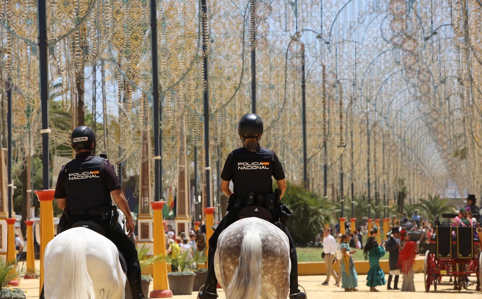 Calor y ambiente en el último día de la Feria de Jerez