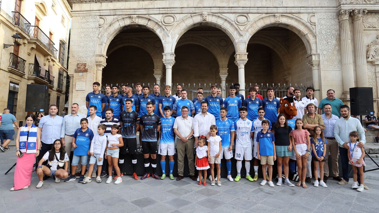 Presentación nuevas equipaciones del Xerez DFC 23-24