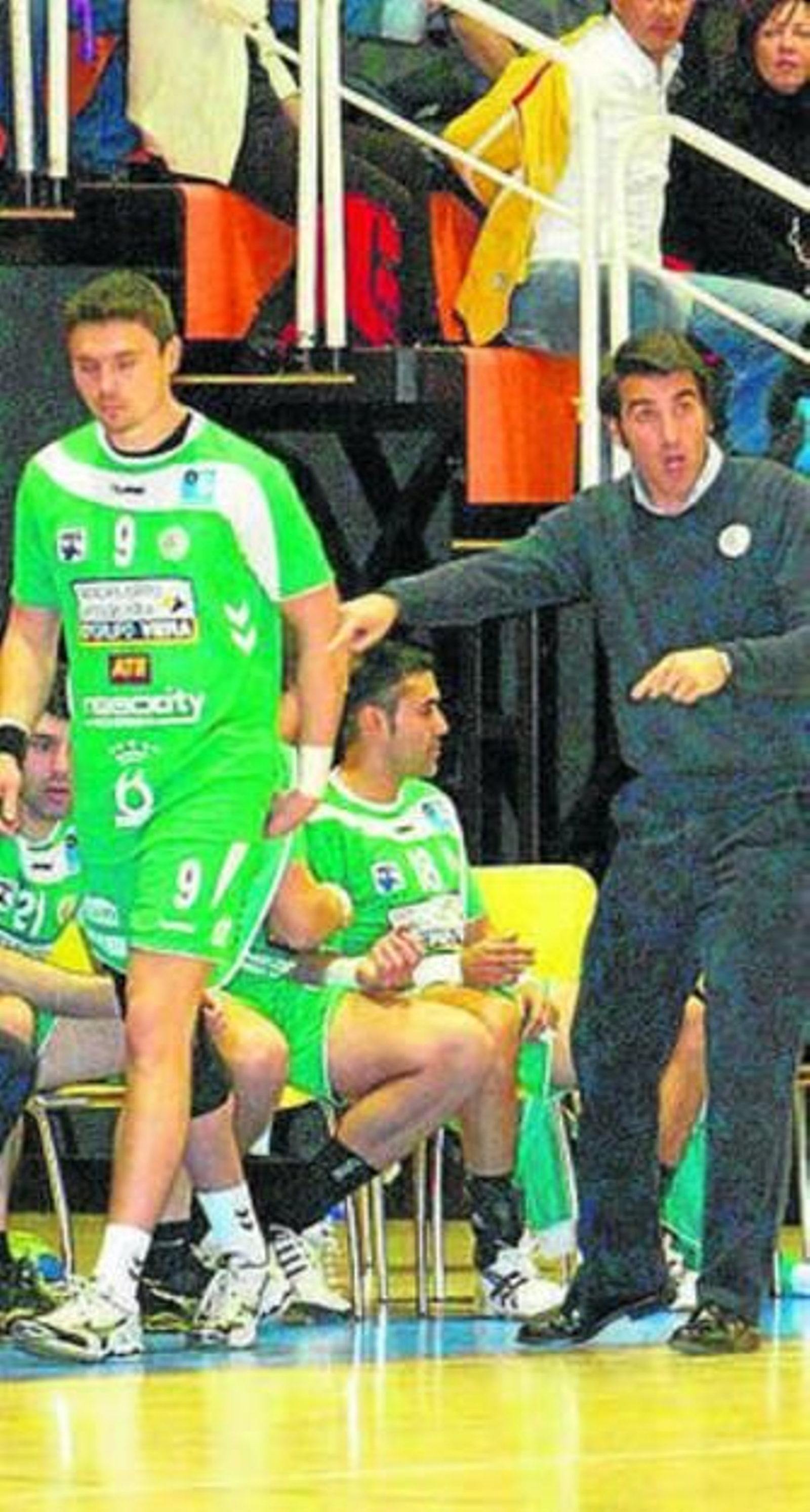 Juan Viota, Elías Bendodo y Fernando Carpena, ayer en la presentación del convenio.