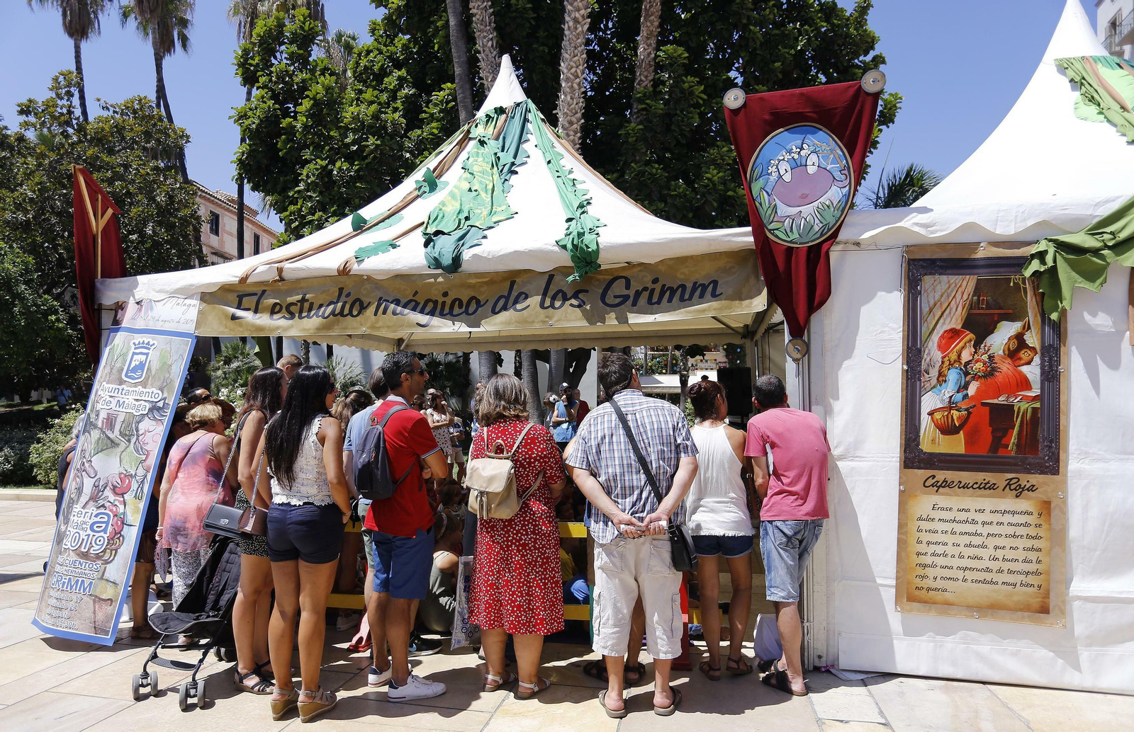 Fotos del cuarto día de Feria de Málaga en el Centro y la noche en el Real