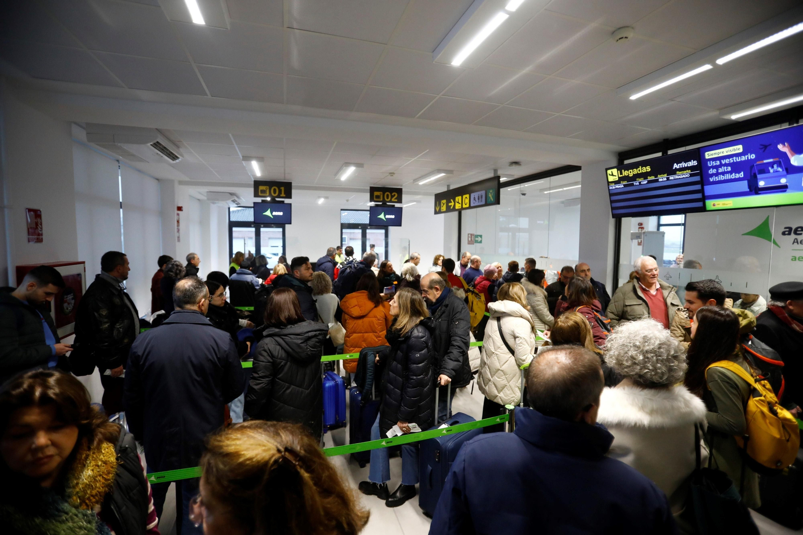 El despegue del el primer vuelo chárter a Europa en el aeropuerto de Córdoba, en imágenes