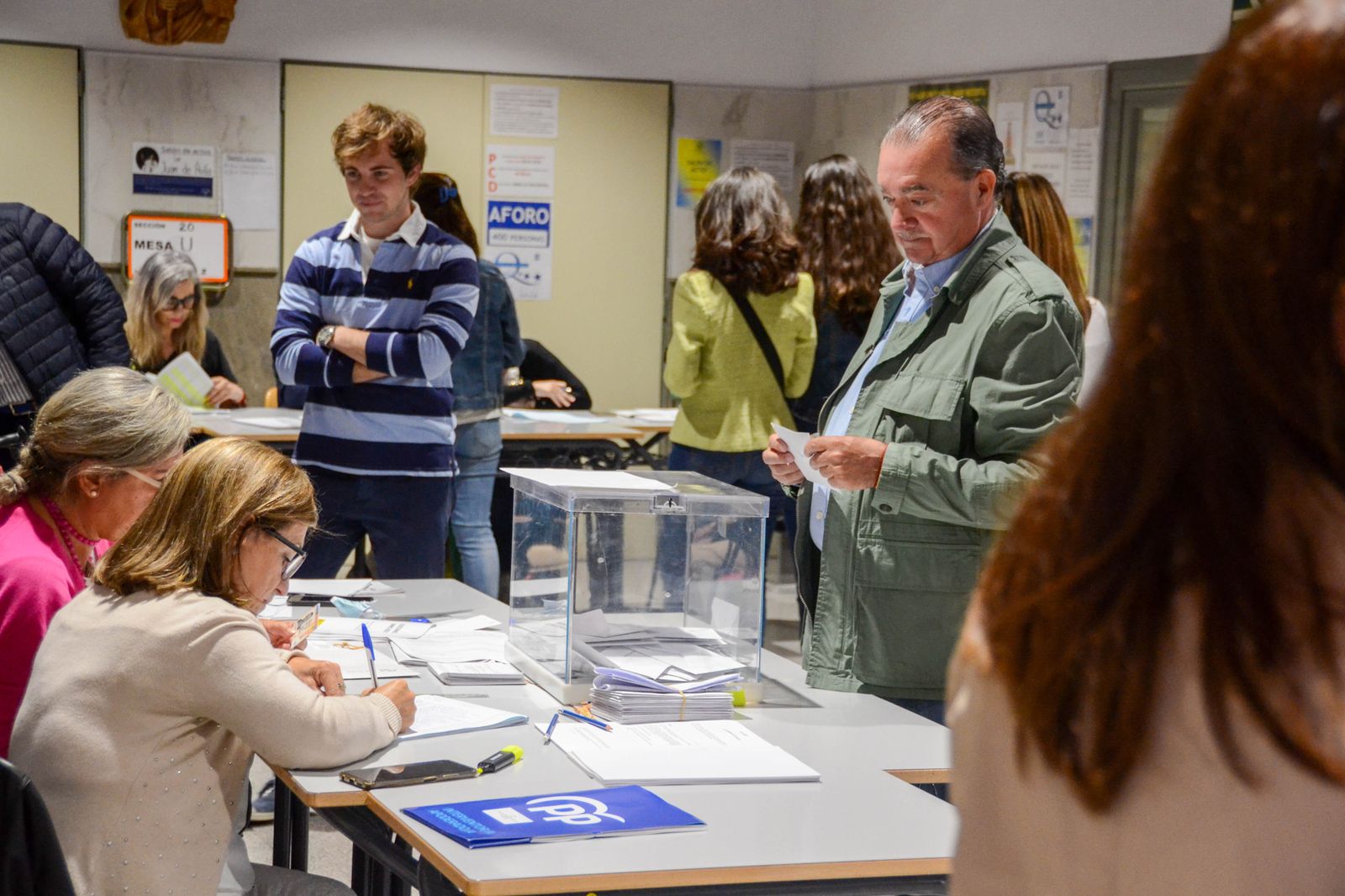 Fotos: así está votando Granada en el inicio de las elecciones municipales 2023