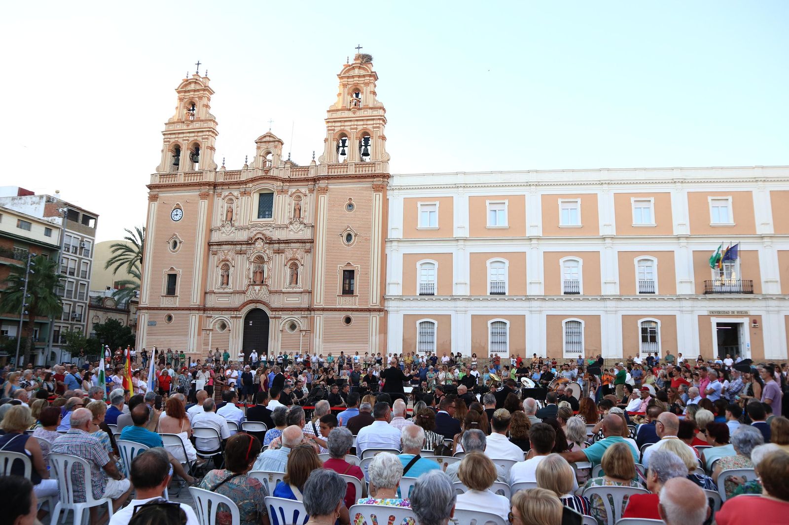Inauguración de la Plaza de La Merced de Huelva en imágenes