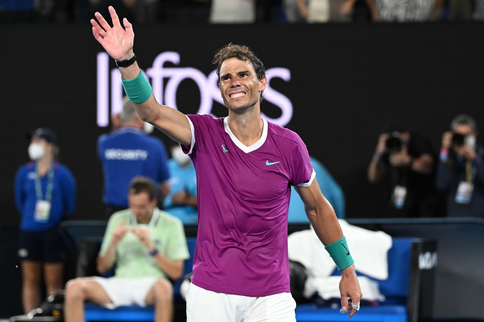 Las imágenes del histórico triunfo de Nadal sobre Medvedev (y 8)