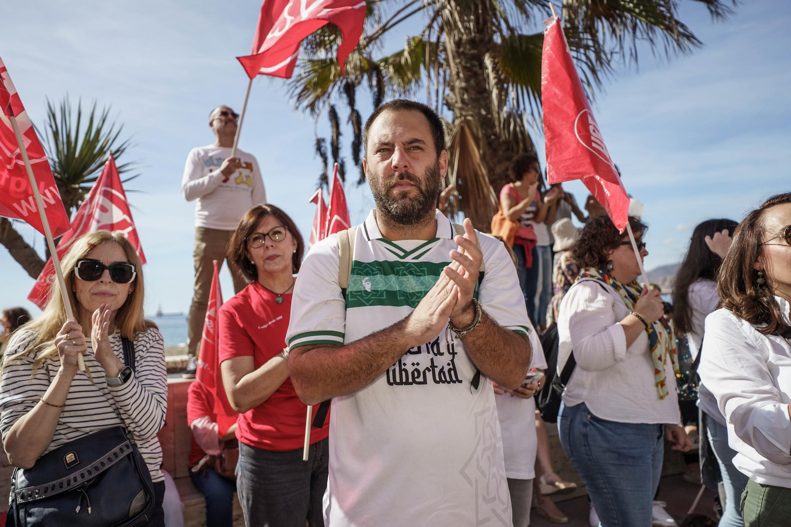 "La sanidad se defiende, gobierne quien gobierne", Almería se lanza a las calles por la sanidad pública