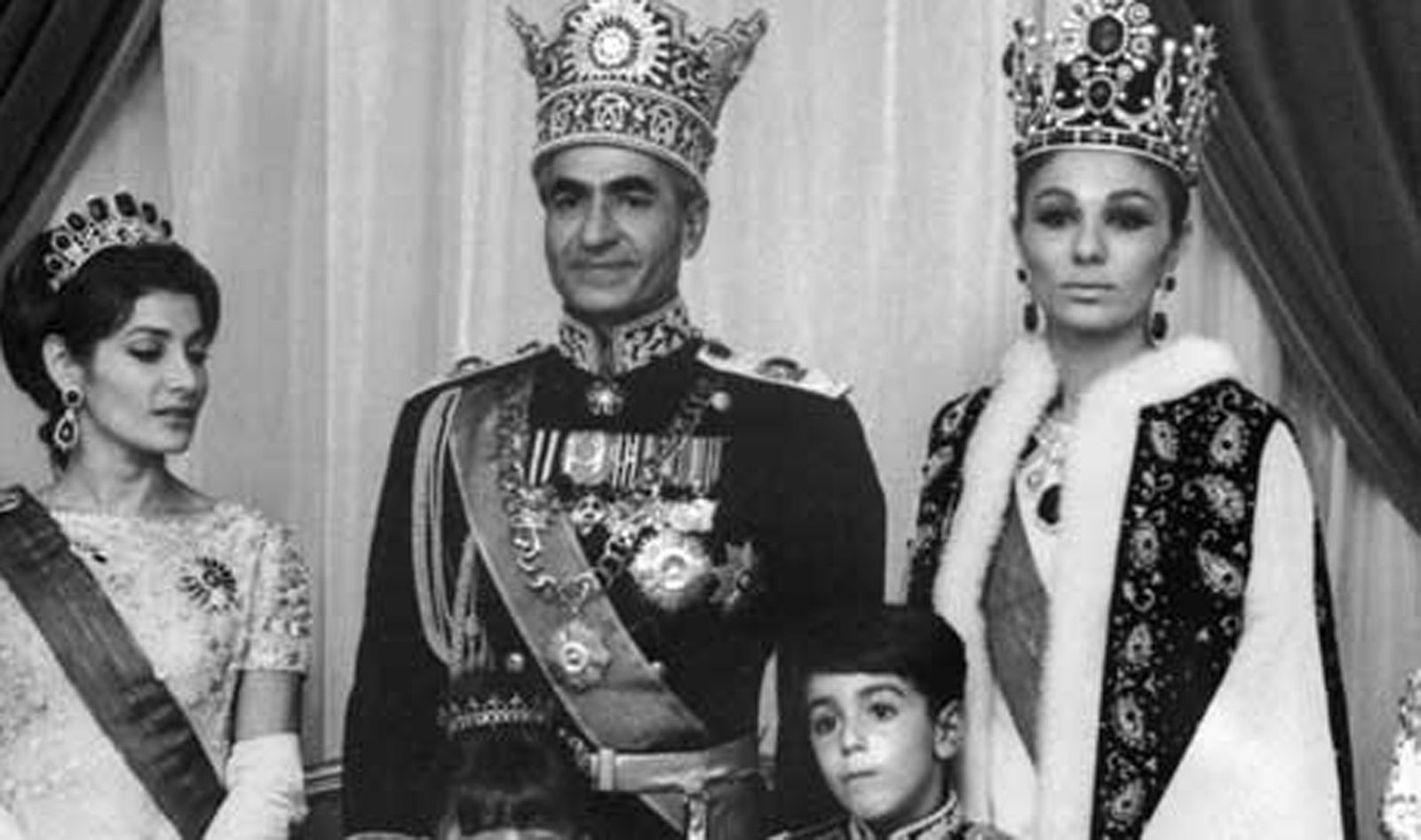 1967 hace 50 añosFastuosa coronación  del Sha de Persia y Farah Diba
